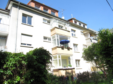 Mehrfamilienhaus mit 4 hellen und schönen Wohnungen (Verkauft), 65929 Frankfurt am Main, Mehrfamilienhaus