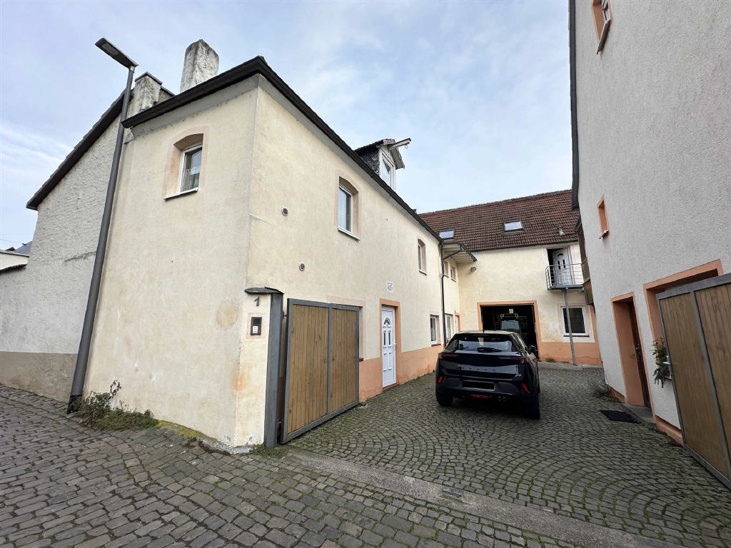 Schönes kleines Weingut in Oestrich-Winkel: Wohnhaus mit Probierstube, Einliegerwohnung und idyllischem Hof - Bild18