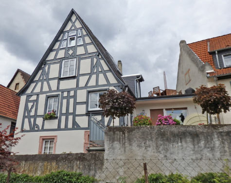 Rheingau Romantik mit Rheinblick, 65375 Oestrich-Winkel, Mehrfamilienhaus