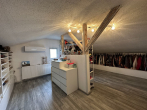 Erstklassiges Einfamilienhaus mit PV-Anlage zum großzügigen Leben mit 220 m² Garage und Hebebühnen - Bild11