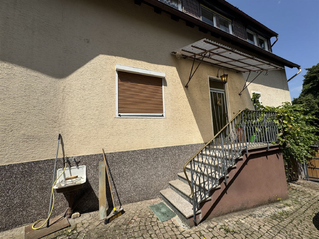 Ehemaliges Weingut mit großzügiger Dachterrasse, uneinsehbarem Innenhof und Scheune - Bild7