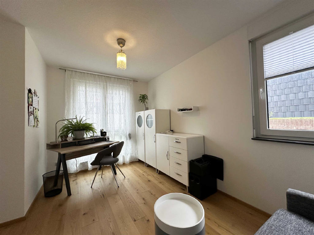 Neuwertige Maisonette-Wohnung mit Terrasse und großem Garten in schöner Lage - Bild6